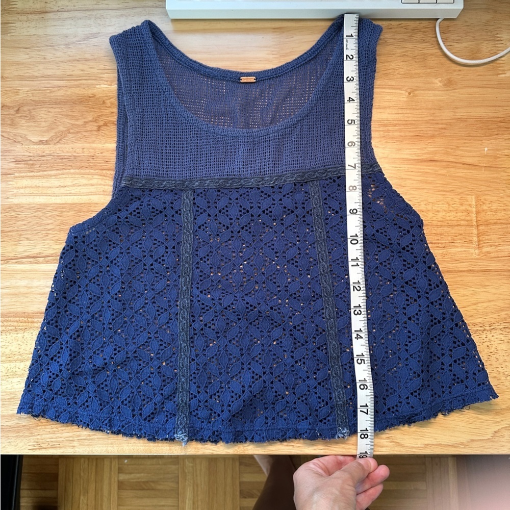 Free People Blue Cropped Lace Tank Top, Size XS/S, EUC - Picture 5 of 6